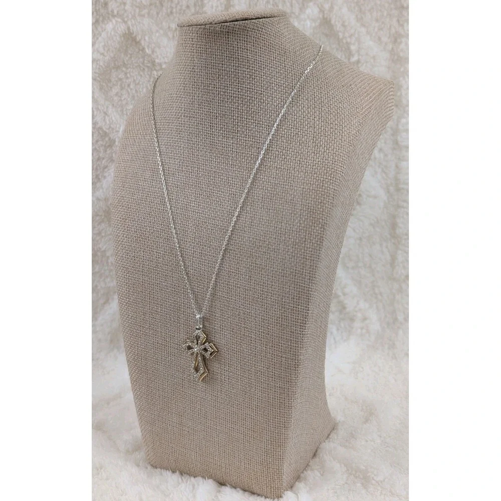 Vintage Avon Rhinestone Cross Pendant Necklace Gold Tone‎ Religious
